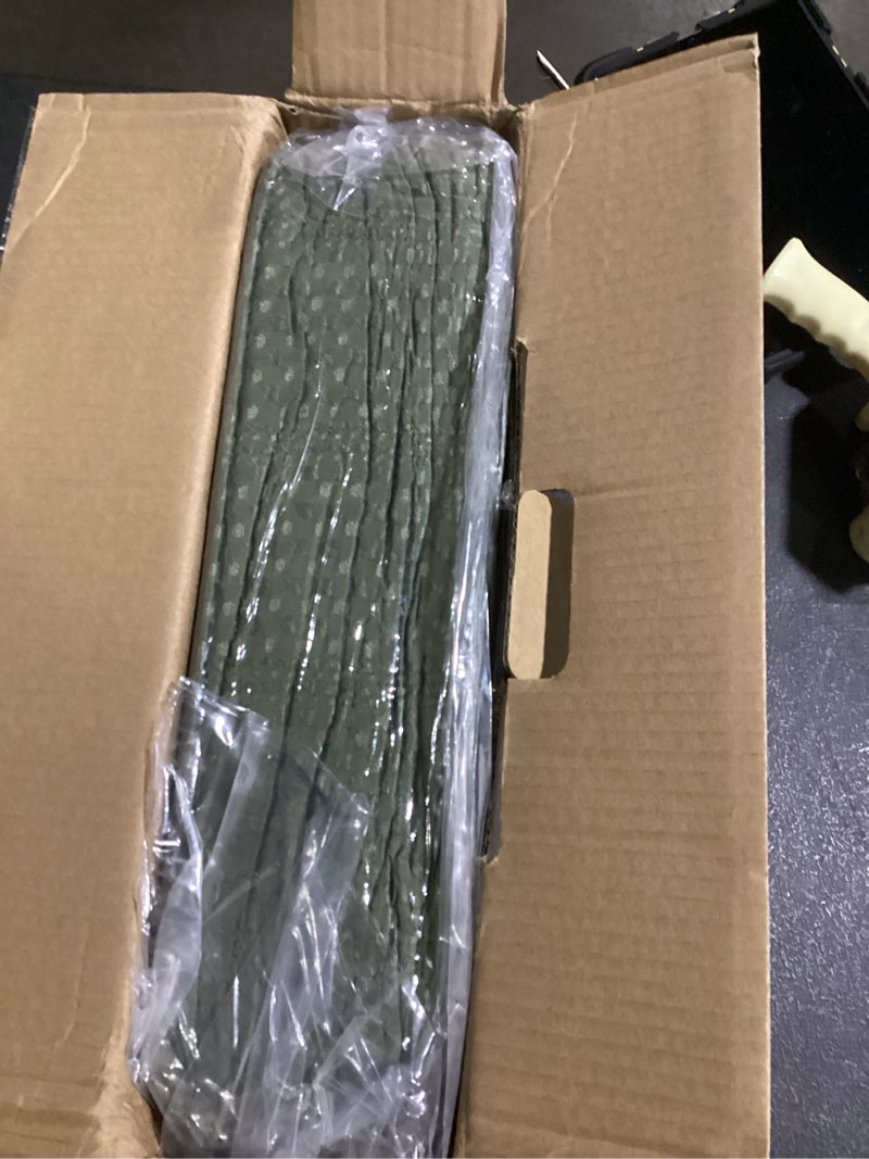 Condition photo showing New/Like New for phf ultra soft waffle weave comforter set queen size, 3 pieces lightweight breathable comfy bedding set, comfy textured 1 comforter with 2 pillow shams, olive green queen olive green