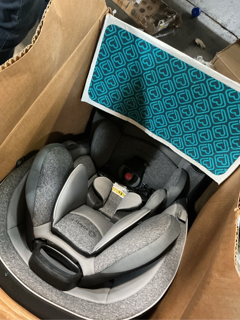 Condition photo showing Good Condition for Safety 1st Grow and Go All-in-One Slim Convertible Car Seat, Rear Facing, 5-40 lbs, Forward Facing (30–65 lbs), High Back Booster Seat 40-100 pounds, Shadow Shadow Original