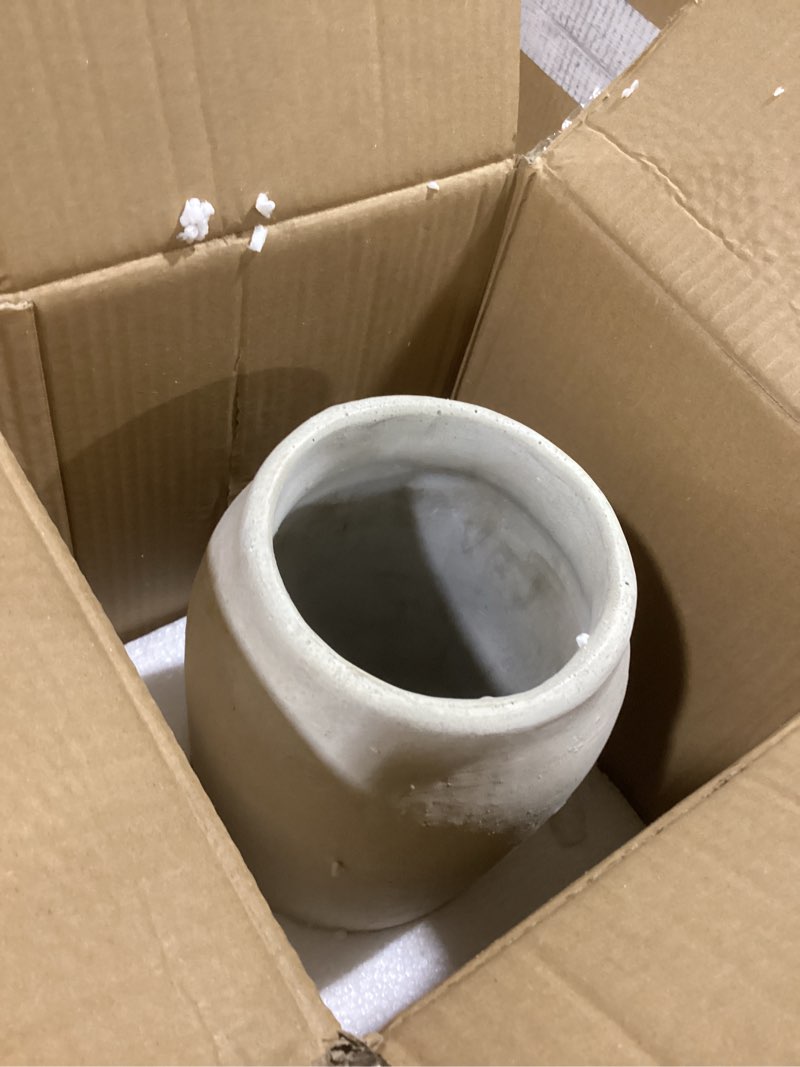 Condition photo showing Good Condition for Briful 12'' Large Ceramic Rustic Vases Shabby Vintage Textured, 4.9'' Wide Mouth Pampas Vase for Fake Flowers Branches, Farmhouse Home Décor, Weddings Shelf Table Decor,Beige