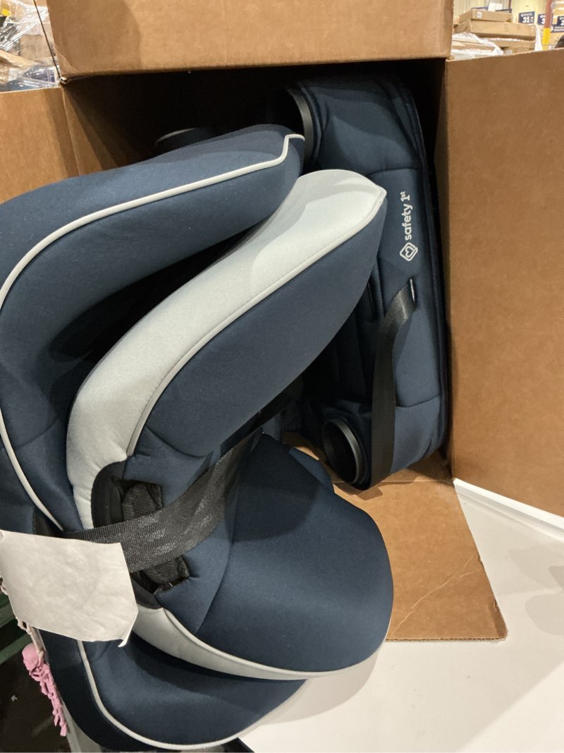 Condition photo showing Good Condition for safety 1st comfort ride 3-in-1 booster car seat