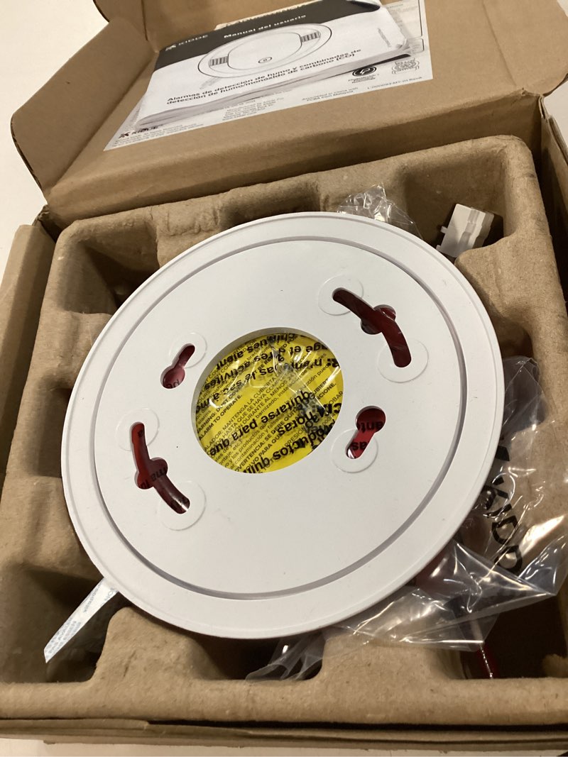 Condition photo showing Good Condition for kidde smoke and carbon monoxide detector, hardwired with 10-year battery backup, led status lights, interconnected, 85 db alarm, 5 inches, 30cua10, 1 pack