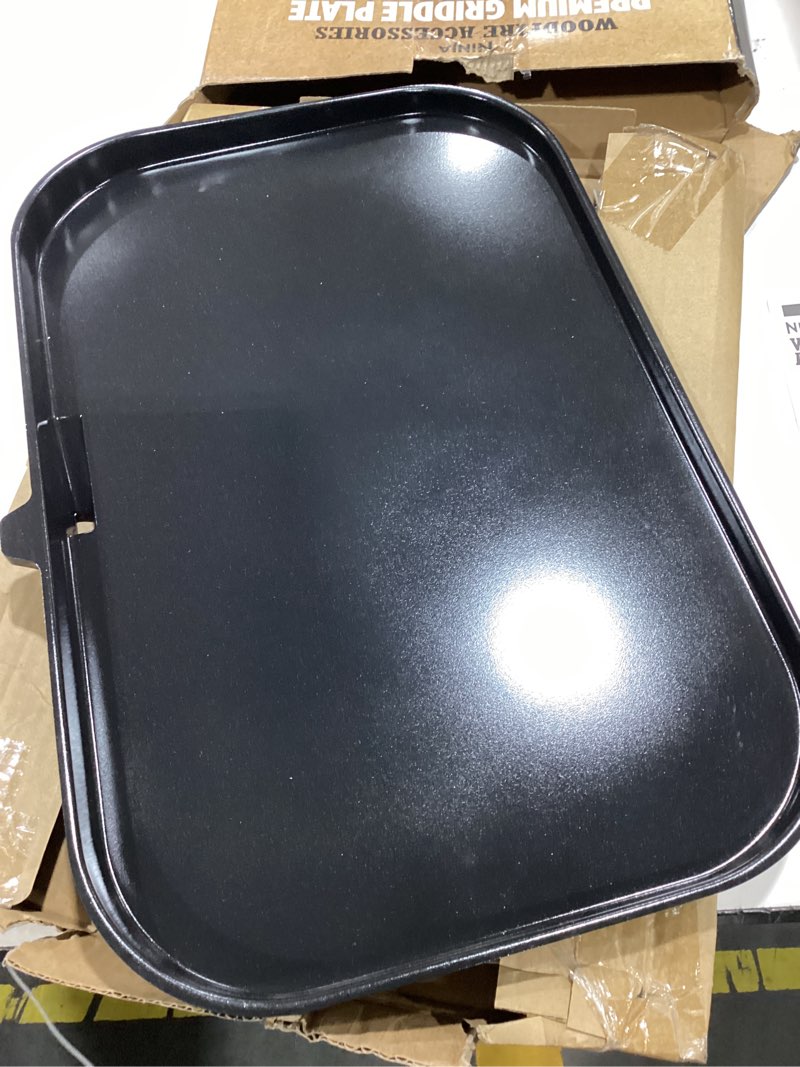 Condition photo showing Good Condition for ninja xskgridlxl woodfire premium griddle plate, compatible with og800 and og900 series, direct, edge-to-edge heat, ceramic, nonstick, precise heat control, 17.87'' x 12.35'', black