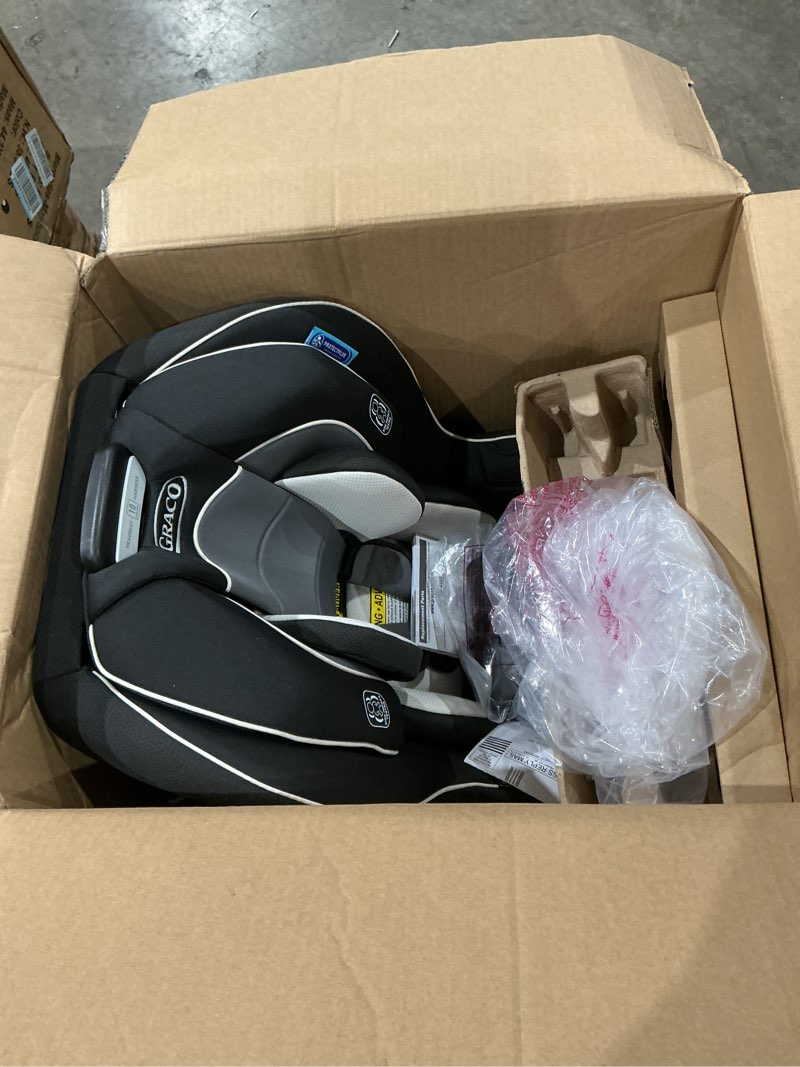 Condition photo showing Good Condition for graco extend2fit convertible car seat, rear and forward facing car seat with adjustable extension panel for extra legroom, great gift for baby shower or baby registry, gotham gotham 2.0 2-in-1