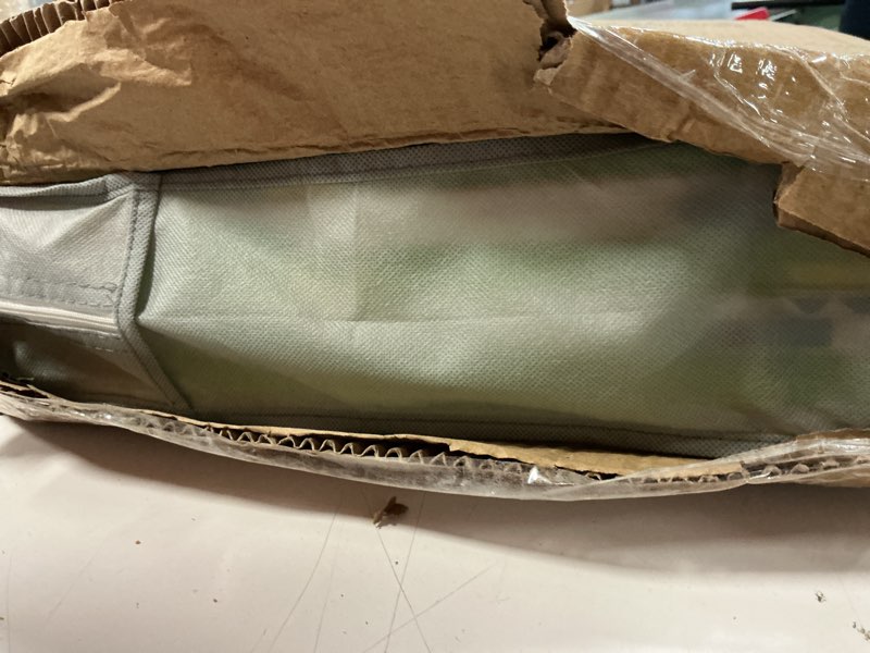 Condition photo showing New/Like New for bammax x-large 78" x 70" x 0.4" xpe foam padded baby play mat + travel bag | waterproof, reversible & foldable design | baby crawling mat & kids play mat – giraffe & mixed animals giraffes