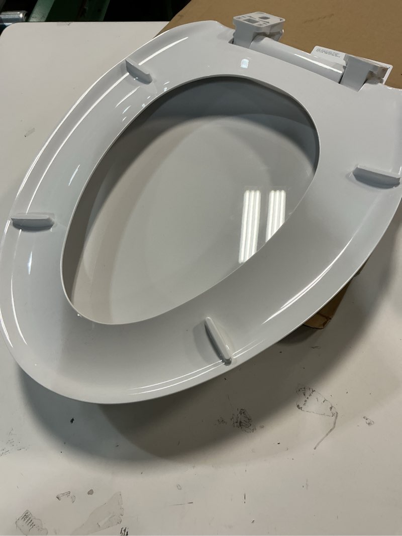 Condition photo showing Good Condition for American Standard 5503A00B.020 Transitional Slow-Close Elongated Front Toilet Seat, White