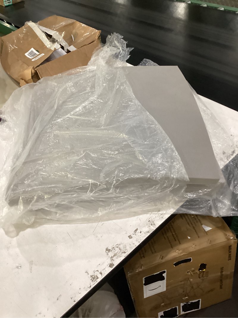 3 pieces of square foam 