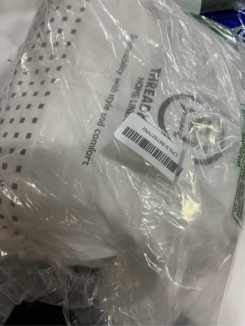 Condition photo showing Good Condition for threadmill luxury cotton blankets for king size bed | all-season cozy 100% cotton king size blanket | herringbone soft fall thermal blanket fits california king size bed | dark grey dark grey king (106" x 92")