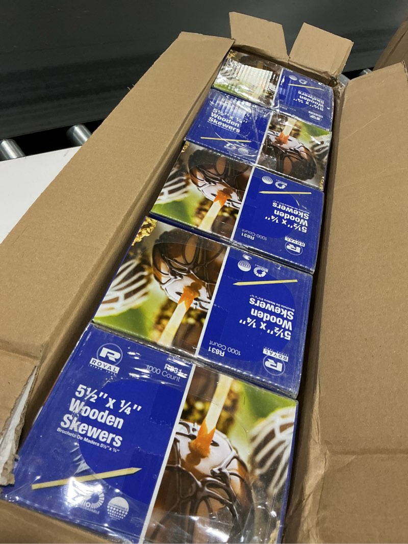 Condition photo showing New/Like New for royal 5.5 inch x 1/4 inch thick wood skewers for grilling meat, satays, and skewered vegetables, package of 1000