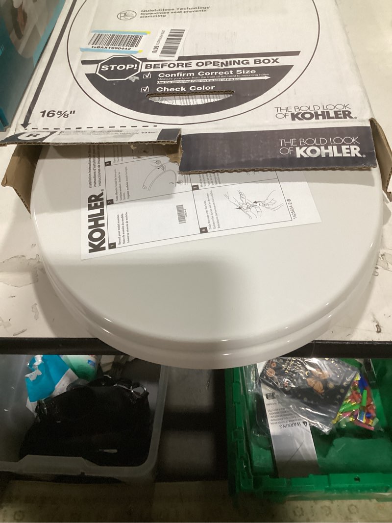 Condition photo showing New/Like New for kohler 4639-rl-0 cachet readylatch round toilet seat soft close, white white round ready latch