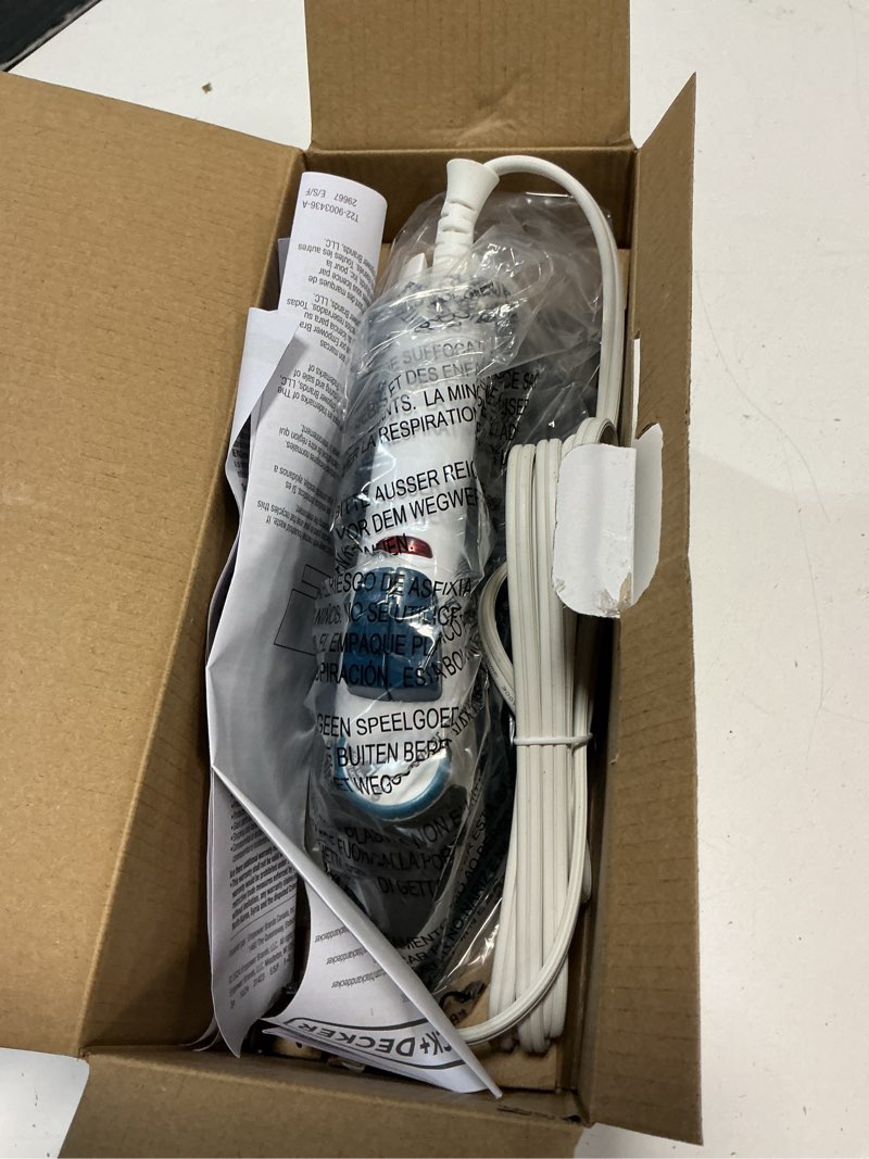 Condition photo showing Good Condition for black+decker steam iron