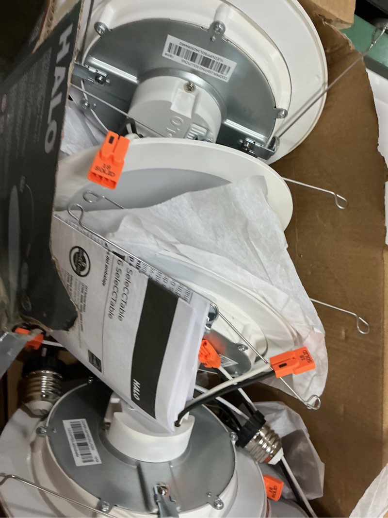 Condition photo showing As Is for halo hlb series white 6-in 965 -lumens switchable round dimmable led wet rated recessed downlight 6 -pack