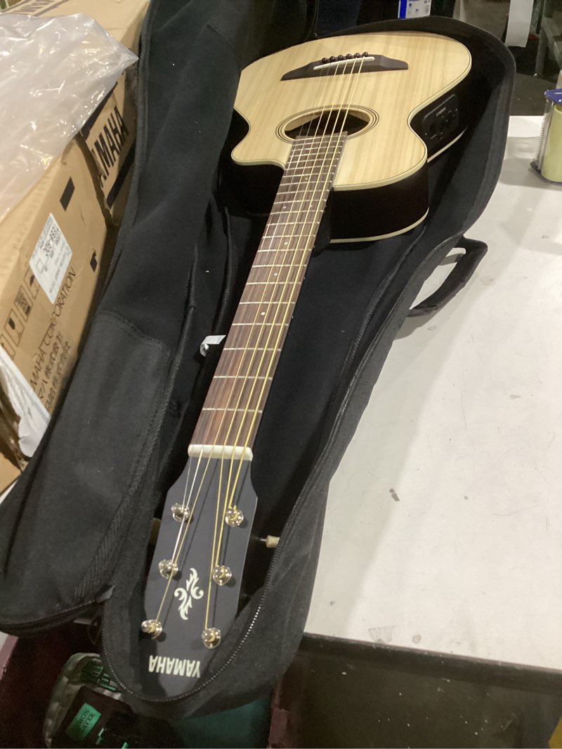 Condition photo showing Good Condition for Yamaha APXT2 3/4-Size Acoustic-Electric Guitar - Natural Natural Spruce Top