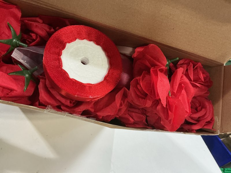 Condition photo showing New/Like New for Large Valentine's Day Heart Wreath 20 Inch DIY Rose Heart Wreaths Kits Valentines Front Door Decor for DIY Projects, Window, Wall, Home, Floral Arranging Decoration