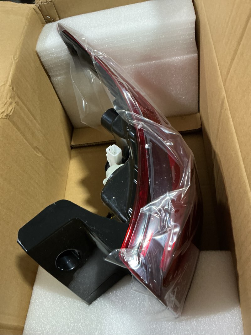 Condition photo showing Good Condition for GENRICS Tail Light Assembly Brake Lights Replacement for 2016-2020 Mitsubishi Outlander 8330B006 Right Side Taillight