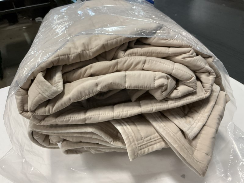 Condition photo showing As Is for Pine Cone Hill Lush Linen Natural Puff Quilt, Full/Queen Size, Neutral Solid Pattern Full/Queen Neutral