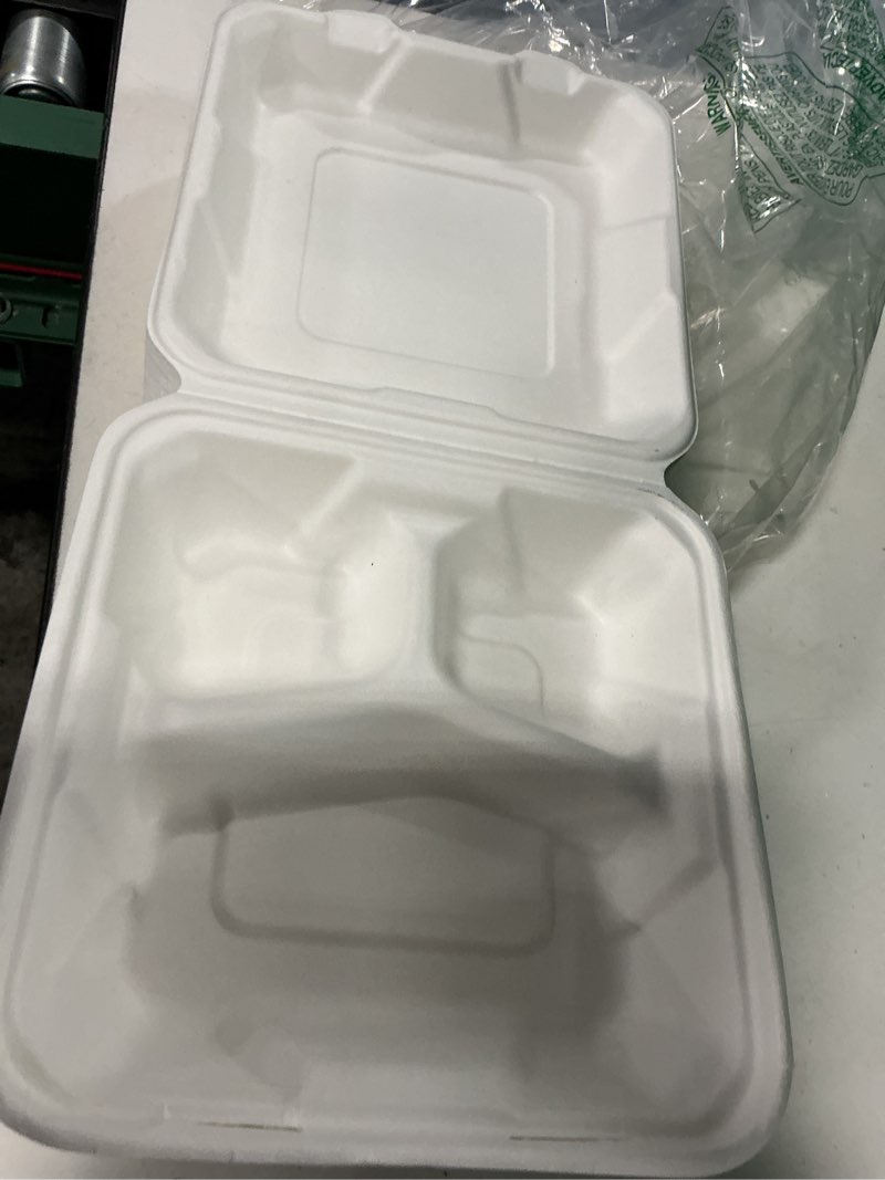 Condition photo showing Good Condition for eco-friendly compostable sugarcane 8\" x 8\" x 3\" 3-compartment to-go container 50 pieces