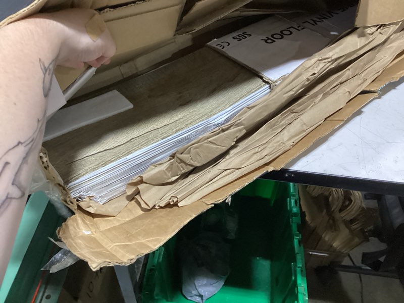 Condition photo showing Good Condition for inmozata 36-pack 54 sq.ft peel and stick floor tile, wood grain flooring planks self adhesive floor tiles peel and stick waterproof vinyl flooring for bedroom, kitchen, rv, office(light oak) 36 x 6 inches light oak 36