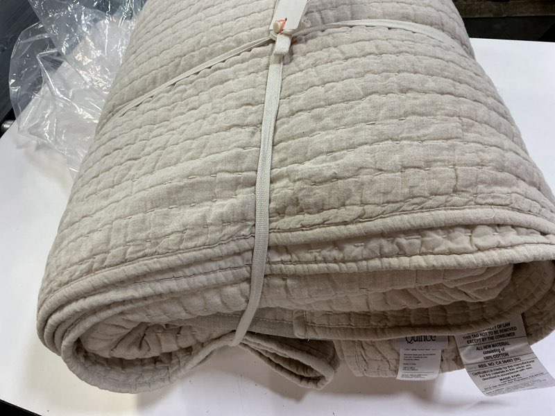 Condition photo showing Good Condition for european linen cotton stitch quilt (108in x 92in)