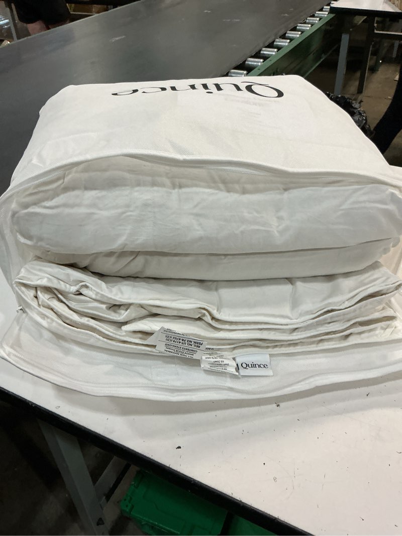 Condition photo showing Good Condition for quince premium down comforter full/queen all season