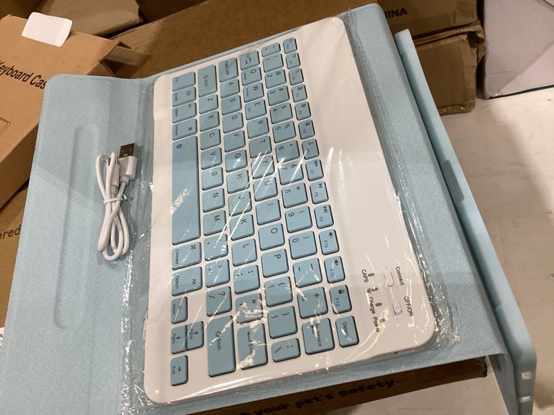 Condition photo showing New/Like New for case with keyboard for samsung galaxy tab s8 / tab s7 11 inch (model: sm-x700/x706/t870/t875/t878), [support 3 system] magnetic detachable wireless keyboard for galaxy tablet 11", blue