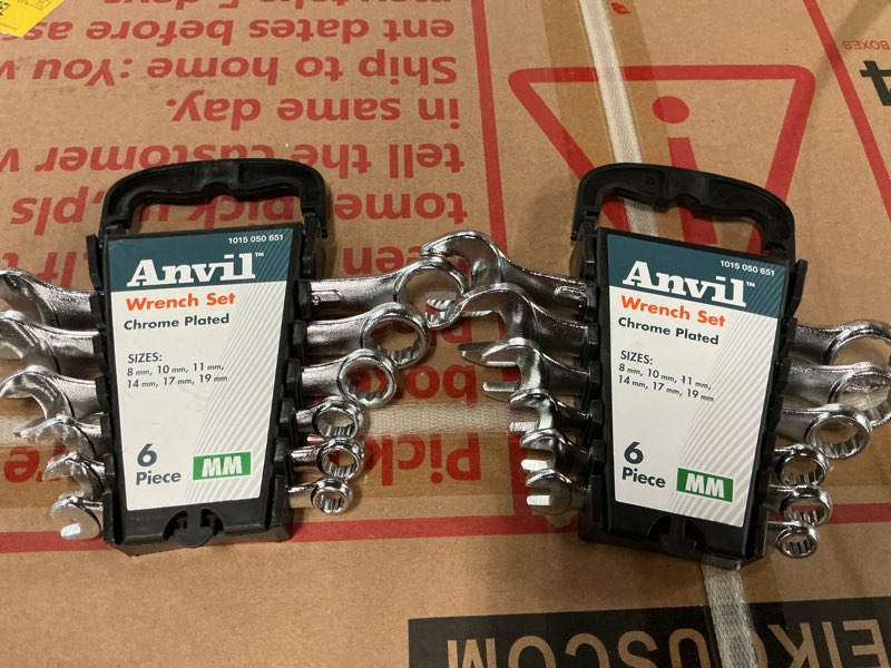 Condition photo showing New/Like New for (2 pack) 6-piece metric combination wrench set with case