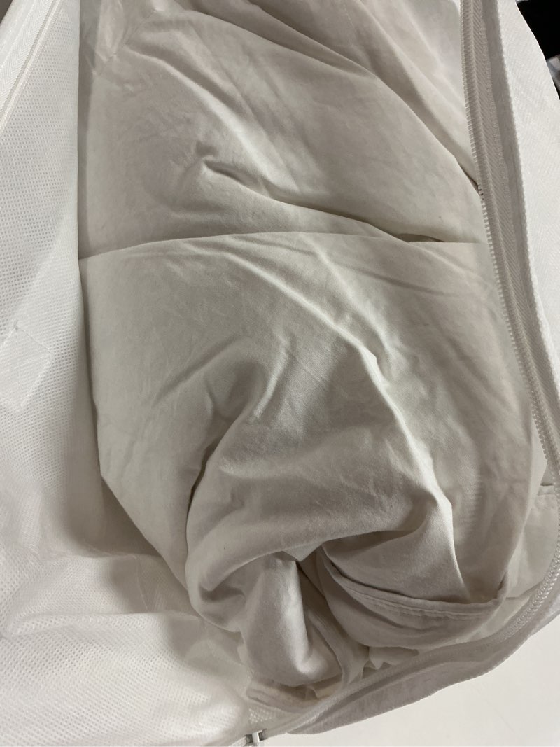 Condition photo showing Good Condition for ultra warm luxe goose down comforter, king/cal king, white