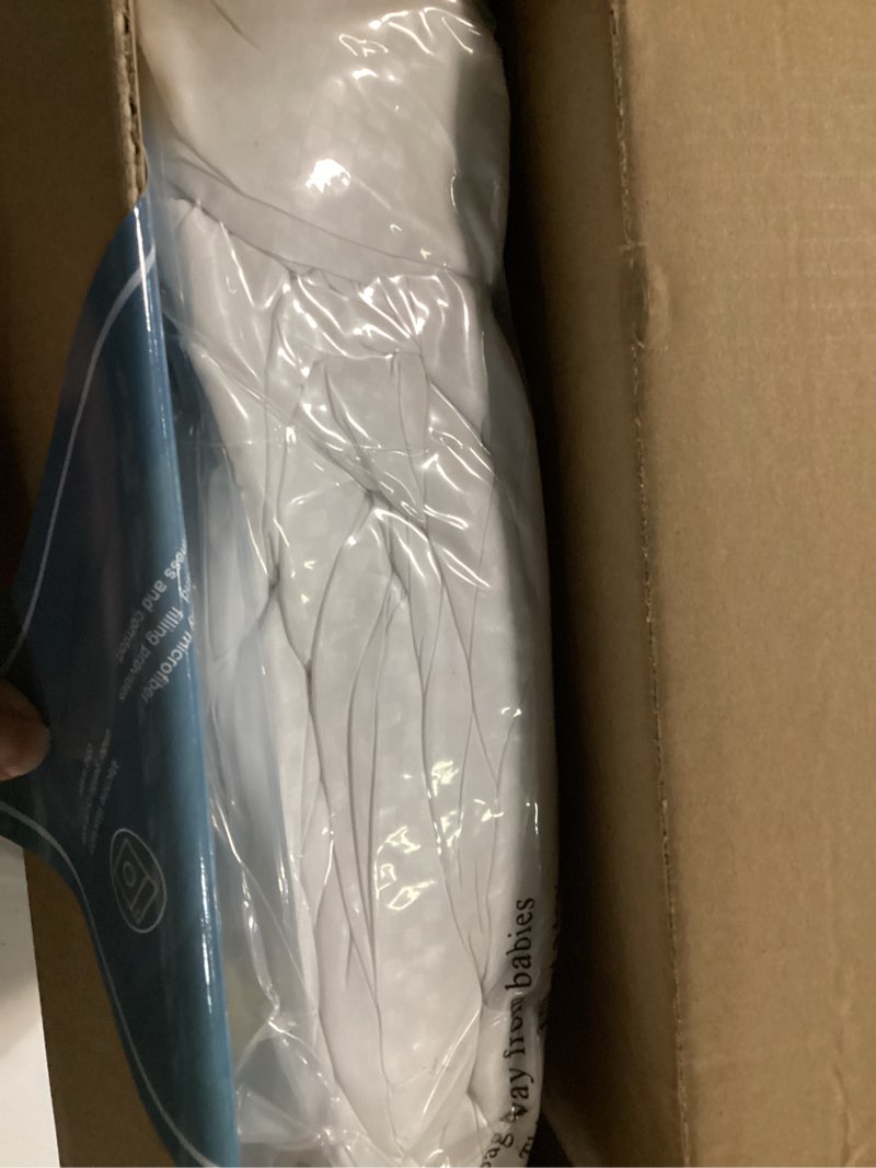 Condition photo showing New/Like New for matbeby twin xl mattress pad - cooling breathable mattress topper, quilted fitted mattress protector, pillow top mattress cover with 8-21" deep pocket, soft, machine washable, white, twin extra long white - checkered twin xl