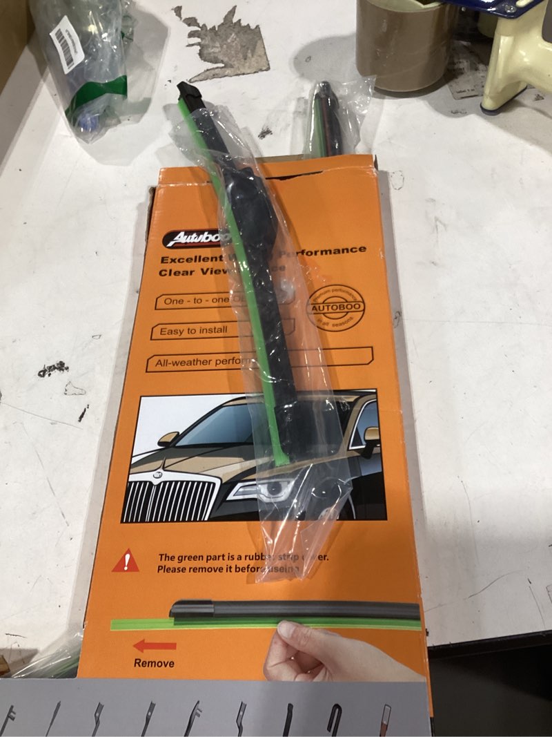 Condition photo showing Good Condition for autoboo 28" and 15" windshield wipers blades (pack of 2),oem quality premium all-seasons wiper blades,stable and quiet armor wiper blades 28" + 15"(pair for front windshield)