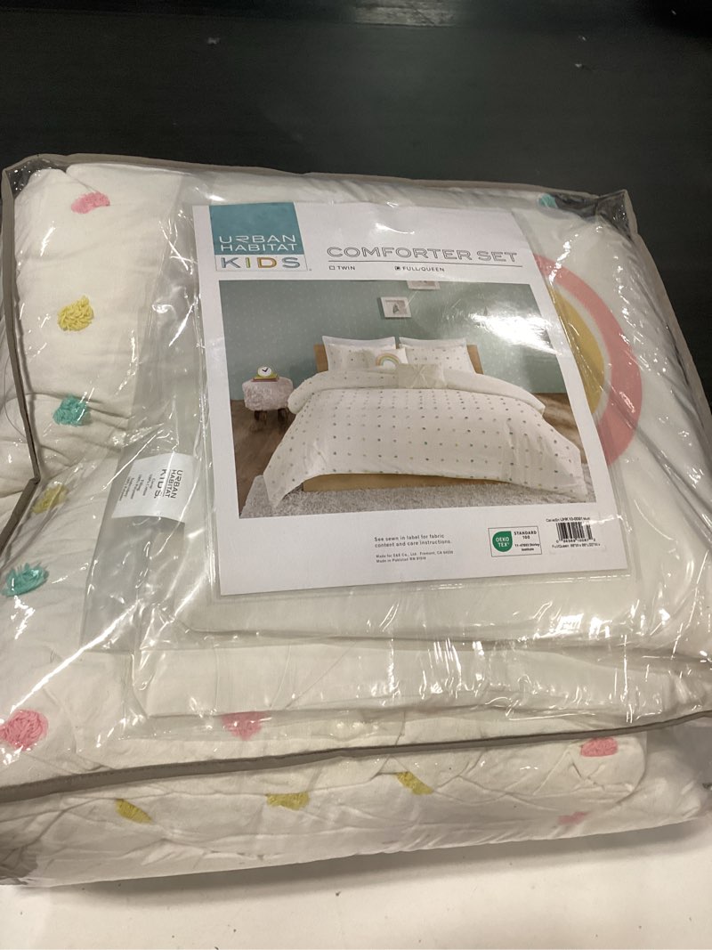 Condition photo showing New/Like New for Intelligent Design Callie Girls Full/Queen Comforter Set, Ivory 5-Piece Kids Bedding, 100% Cotton Tufted Pom Pom Tufted Jacquard, All Season Down Alternative, Cozy Shabby Chic Bedroom Décor Callie Multi Full/Queen Comforter Set