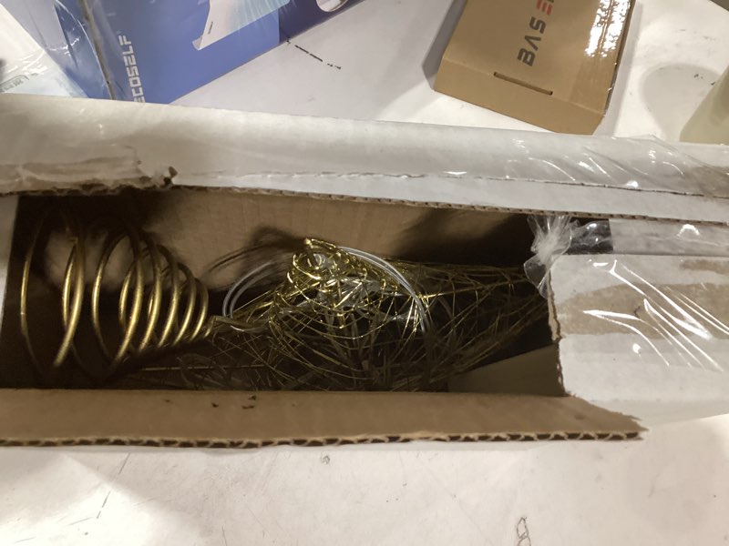 Condition photo showing Good Condition for Joiedomi 8 inch Christmas Gold Glitter Star Tree Toppers Metal Lighted with 20 LED Lights for Xmas Decorations, Holiday Party Indoor Decor Gold 8 Inch