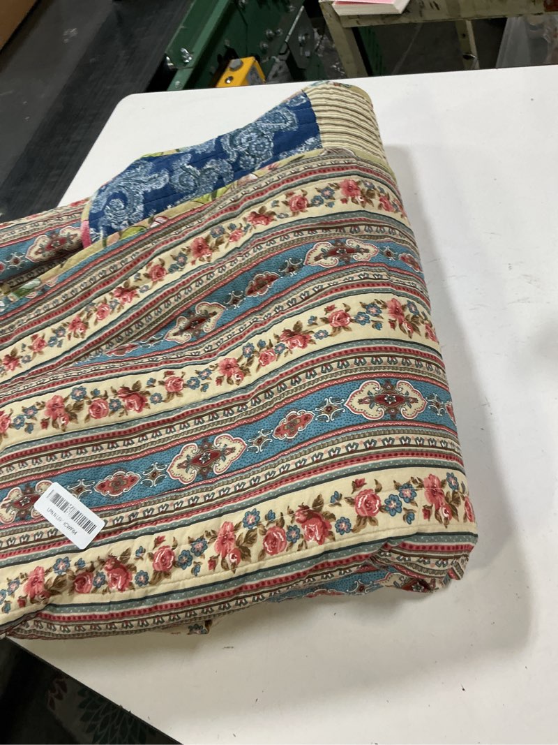 Condition photo showing Good Condition for Cotton Bedspread Quilt Sets Reversible Bedding Coverlet Sets 3 Pieces Gorgeous Rustic Vintage Floral Red Yellow Patchwork Bedspread, Queen Size Luxury Vintage Floral Queen size