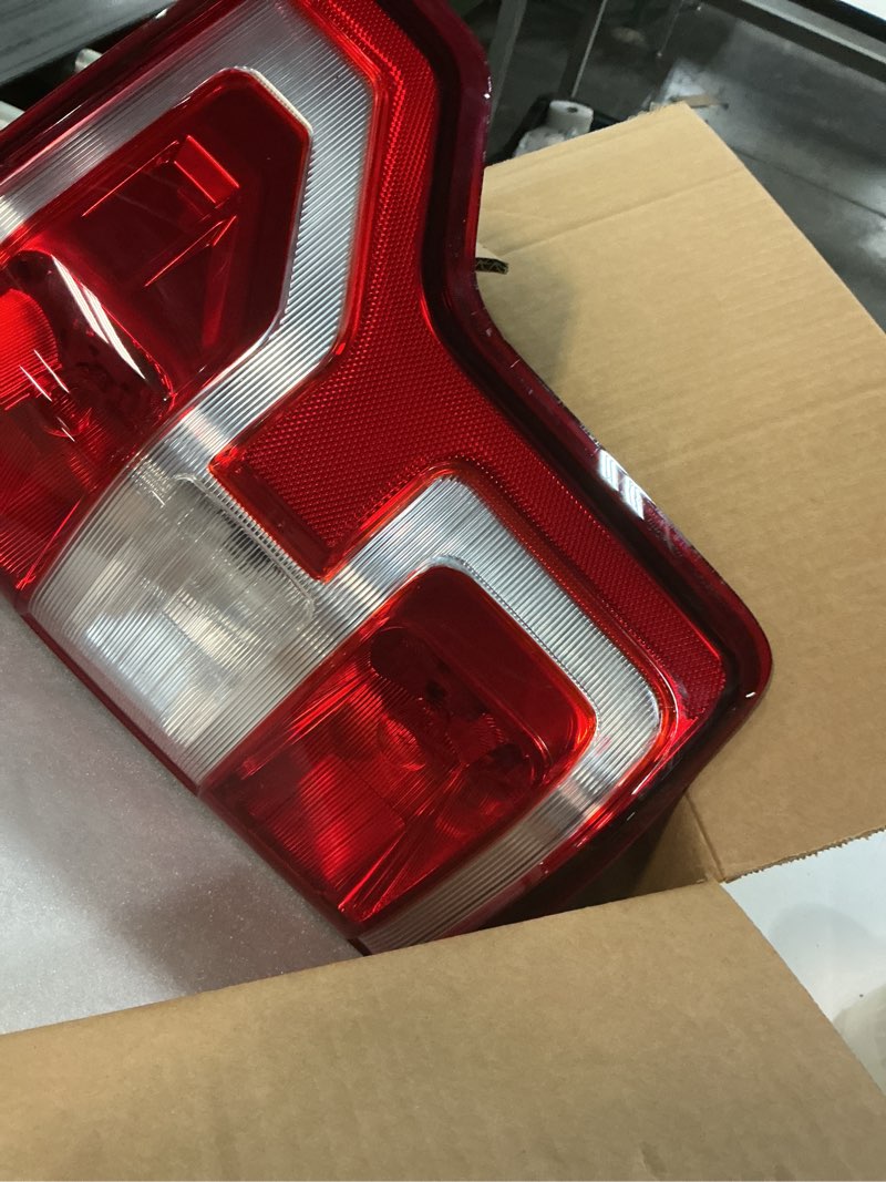 Condition photo showing Good Condition for Brake Lamp Taillight Contains Halogen Bulb Passenger Right Side Compatible with Ford F-150(2018-2020) 16932281 JL3Z13404