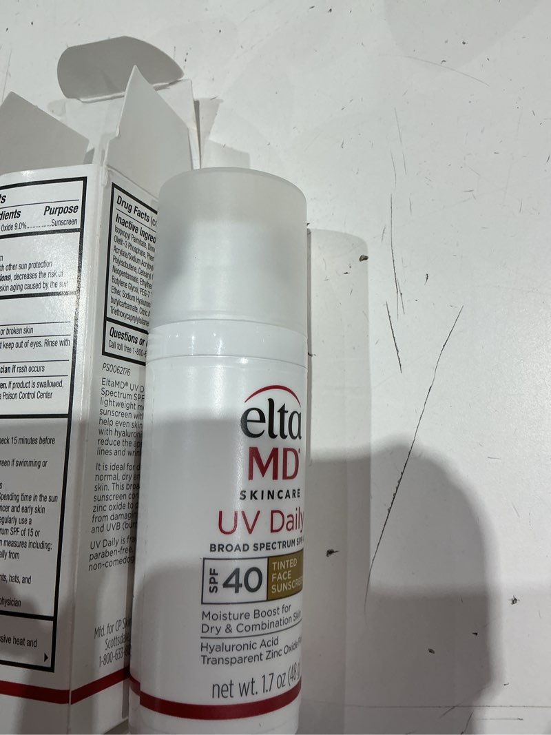 Condition photo showing As Is for eltamd uv daily spf 40 face sunscreen moisturizer with zinc oxide, daily face moisturizer with spf, sunscreen for dry skin 02 - tinted (1.7 oz)
