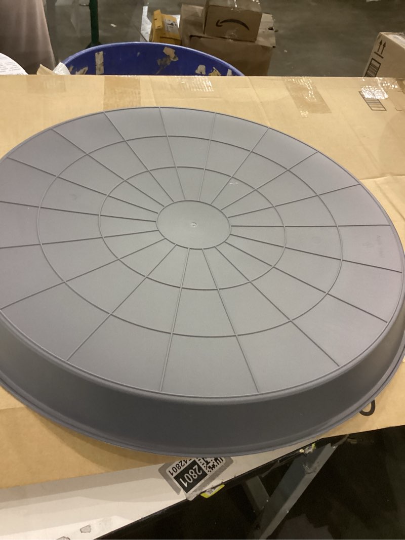 Condition photo showing Good Condition for Plastic trys