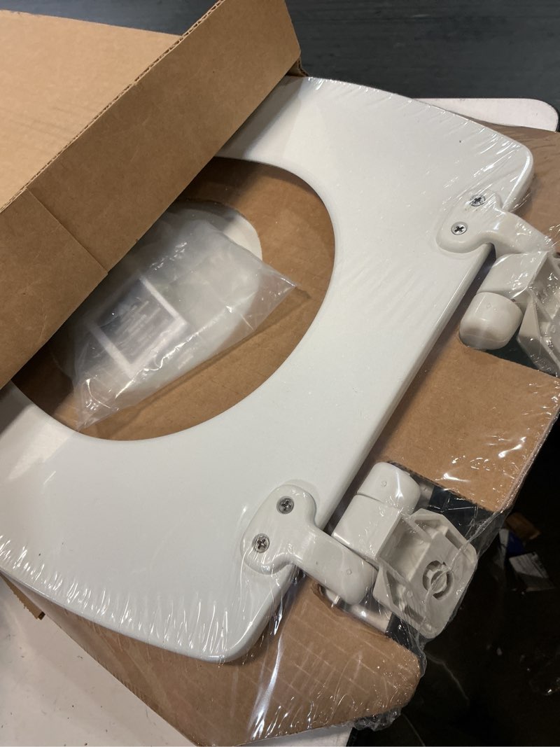 Condition photo showing Good Condition for mayfair linden slow close toilet seat, non slip heavy duty wood, easy install, elongated, white elongated traditional hinge