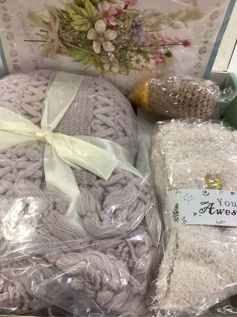 Condition photo showing New/Like New for mothers day gifts for mom wife grandma friends sister, birthday gifts for women self care spa gift baskets for women, get well soon gift baskets thinking of you relaxation stress relief care package khaki