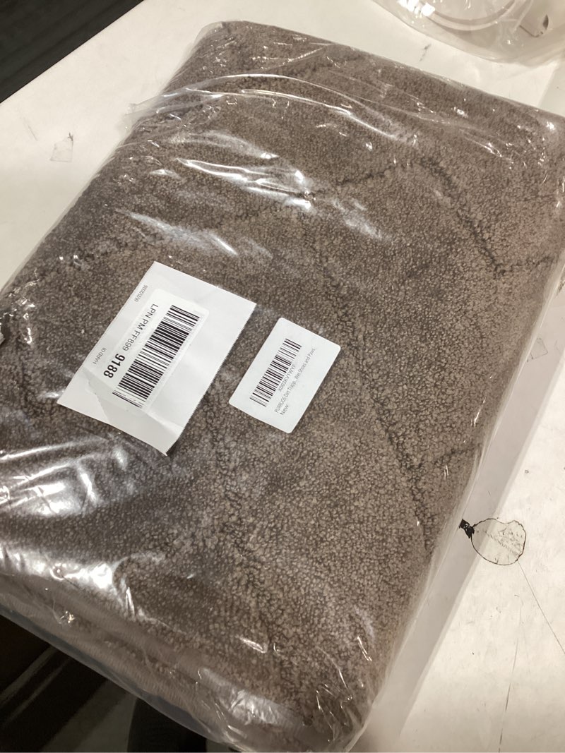 Condition photo showing Good Condition for PURRUGS Dirt Trapper Door Mat 32" x 47", Non-Slip Machine Washable Entry Rug, Shoe Scraper, Dog Doormat, Super Absorbent Welcome Mat for Front & Back Door, Muddy Wet Shoes & Paws, Grayish Brown Grayish Brown 32" x 47"