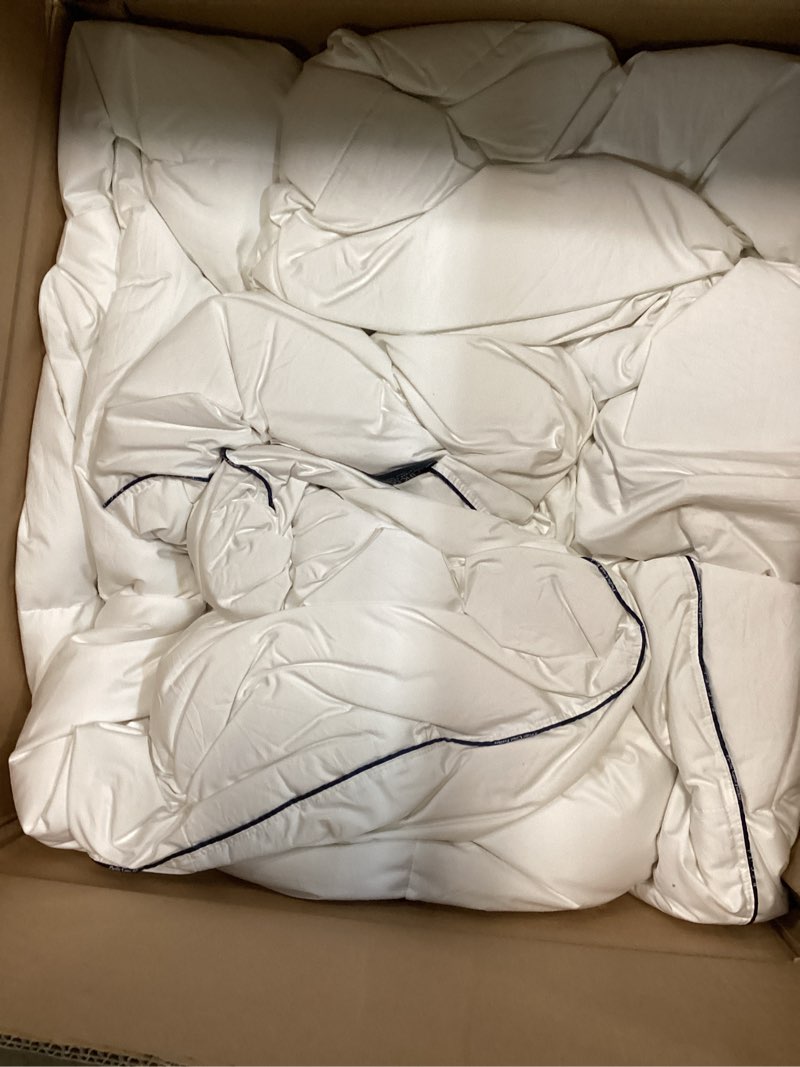 Condition photo showing Good Condition for pacific coast goose down fiber comforters oversized king duvet insert, all season white comforter, 3d hidden-stitch baffle box design, 8 tabs, gifts for women/men, extra fluffy luxury duvet (116"x98") overized king