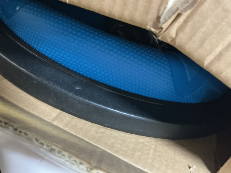 Condition photo showing Good Condition for vevor half exercise ball trainer, 23/26 inch balance ball trainer, 1500lbs capacity stability ball, yoga ball with resistance bands & foot pump, strength fitness ball for home gym full body workout 23" particle blue