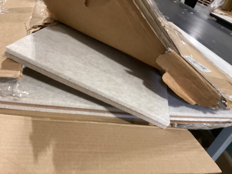 Condition photo showing Good Condition for puzzle board piecevan
