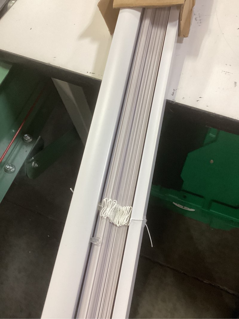 Condition photo showing Good Condition for white cordless 1 in. vinyl mini blind - 52 in. w x 48 in. l