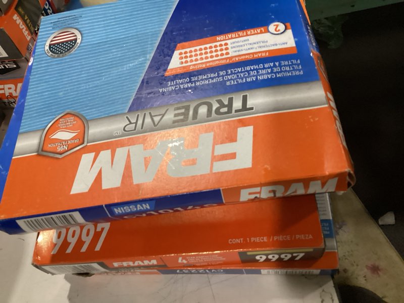 Condition photo showing Good Condition for assorted 4pk air filters