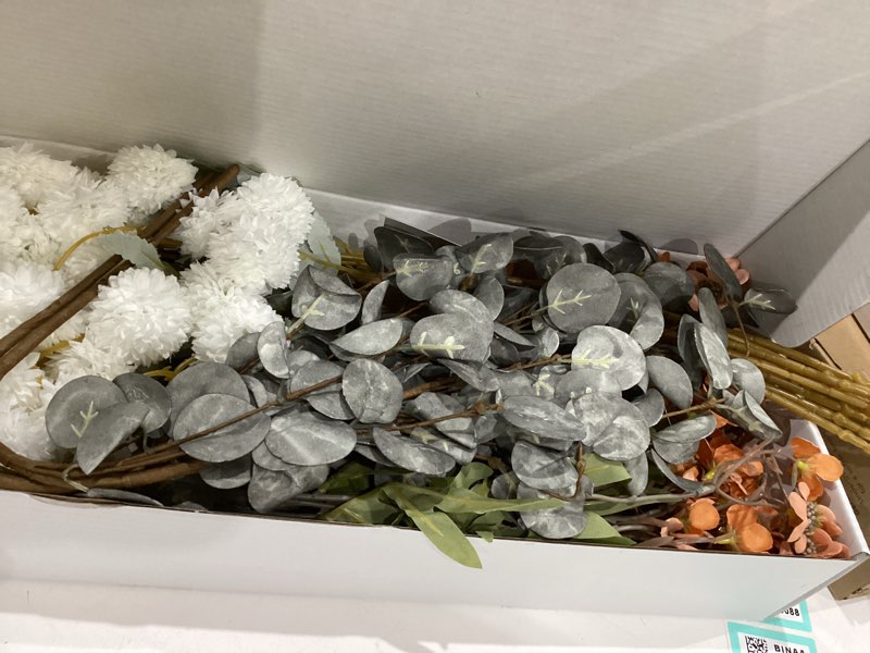 Condition photo showing Good Condition for RyddeligHome Artificial White Kiku & Orange Wax Flowers, 22 Long Stems Bulk Silk Flowers for Vases, Spring Floral Stems Arrangements for Home Decor, Centerpieces for Tables, Rustic Decorations Orange Wax+kiku