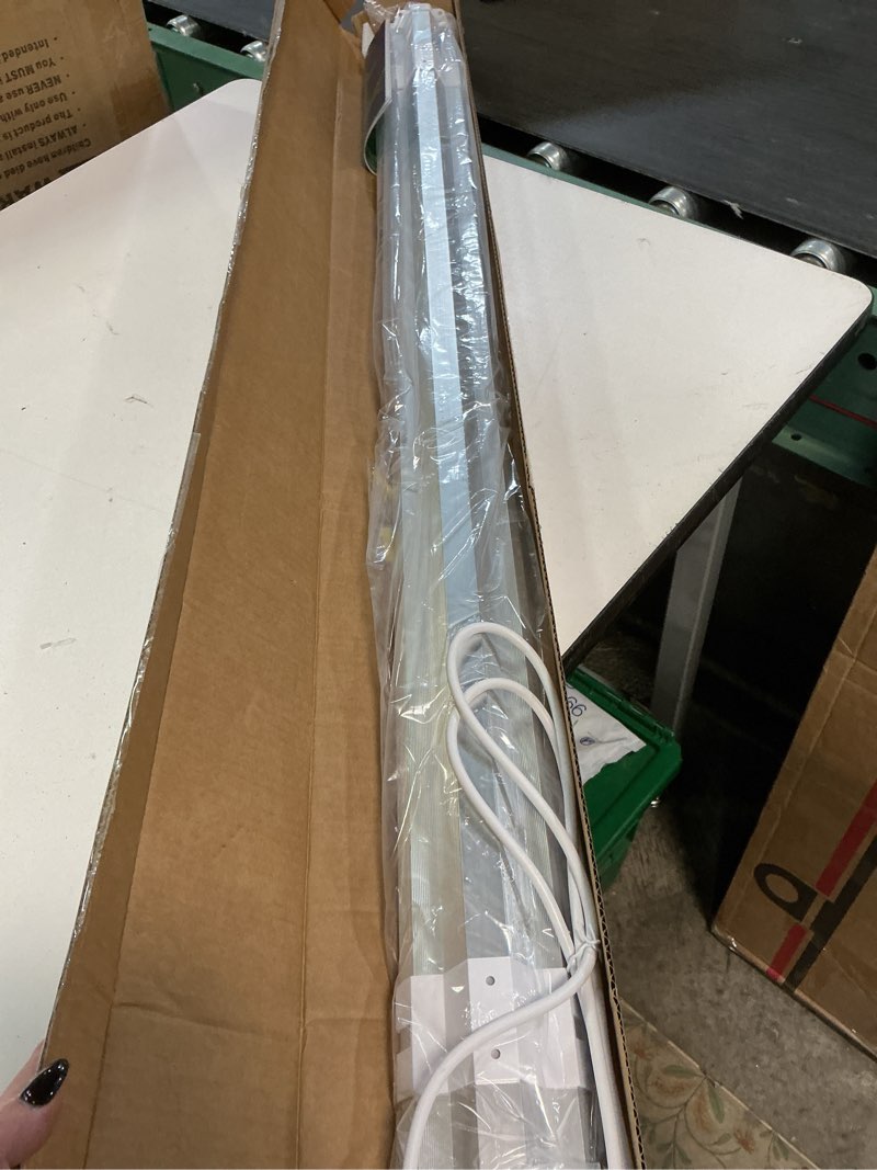 Condition photo showing Good Condition for freelicht 1 pack 4ft led grow light, 60w (350w equivalent), red blue (660nm+460nm) full spectrum grow lights for indoor plants, hanging plug in grow lamp for hydroponic greenhouse plants seedling veg 4ft - 1 pack red blue spectrum