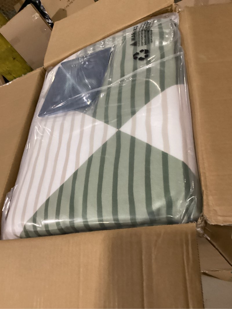 Condition photo showing New/Like New for 8x10 washable checkered rugs for bedroom, green and white area rug for living room, geometric faux wool carpet for kids, girls, boys playroom, dorm, nursery, dining room, kitchen, non slip green/white 8' x 10' (rectangular)