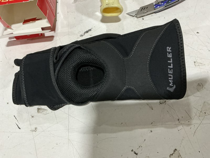 Condition photo showing Good Condition for mueller sports medicine hero™ hinged knee brace, osfm, black