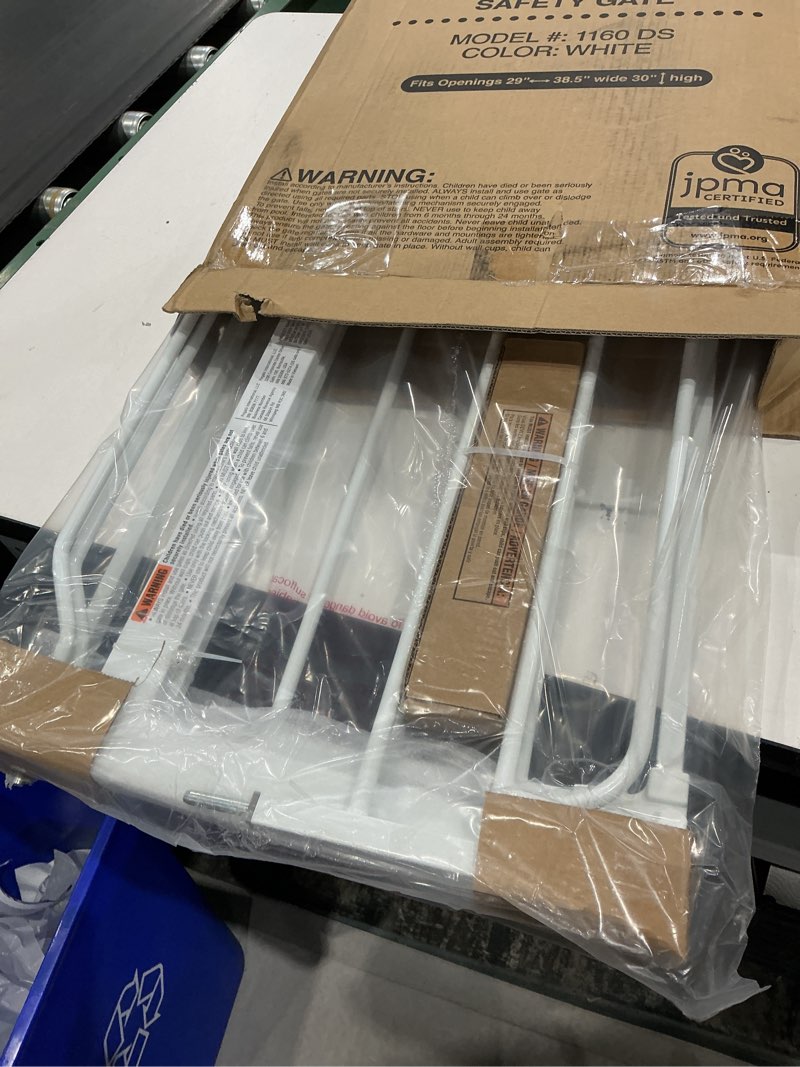 Condition photo showing New/Like New for regalo safety 38" baby gate for doorways & bottom of stairs, pressure mount design for babies, toddlers & pets, tested & safe for 30 years, american designed, american owned, white white 29-38.5"w x 30"h
