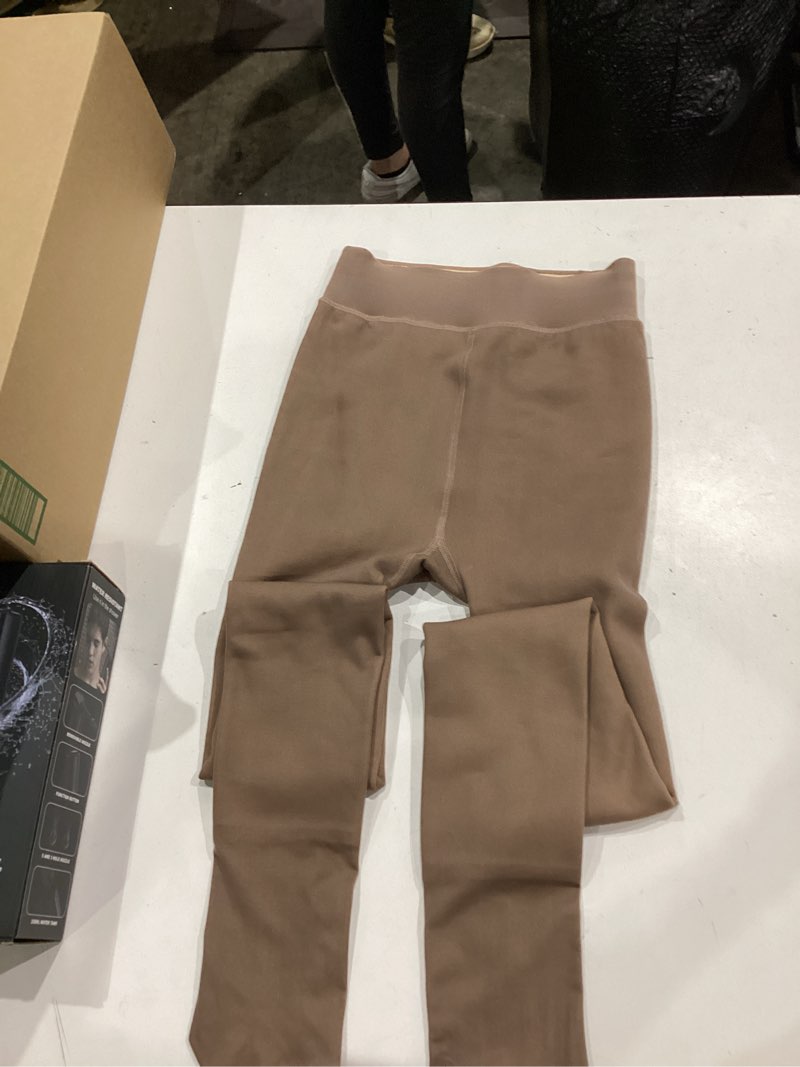 Condition photo showing Good Condition for brown essential high-waist leggings
