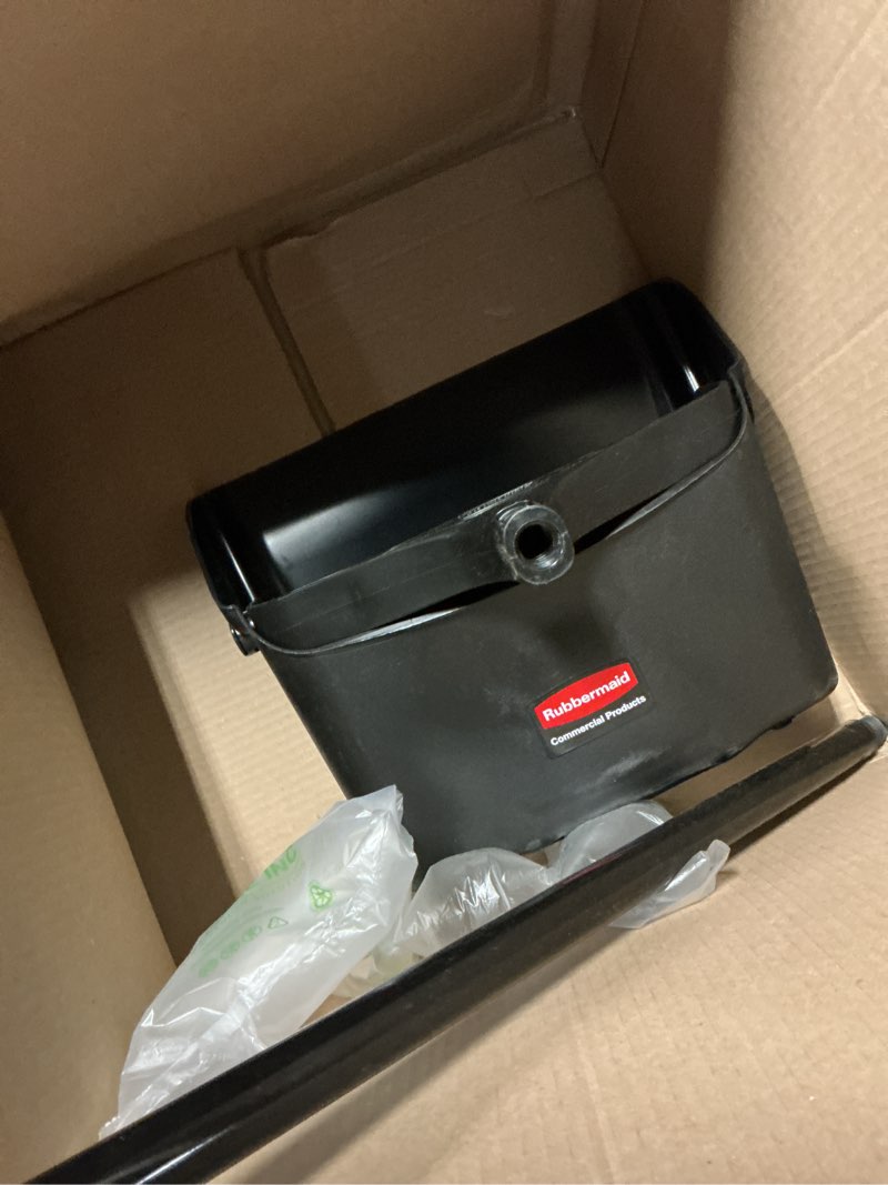 Condition photo showing Good Condition for rubbermaid commercial products plastic upright dustpan