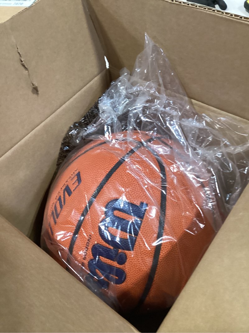 Condition photo showing New/Like New for wilson evolution basketballs navy/brown size 7 - 29.5"